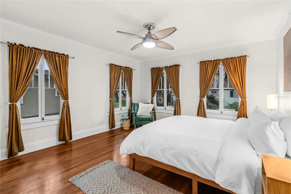 210 Phillips Place Orlando FL 32806
