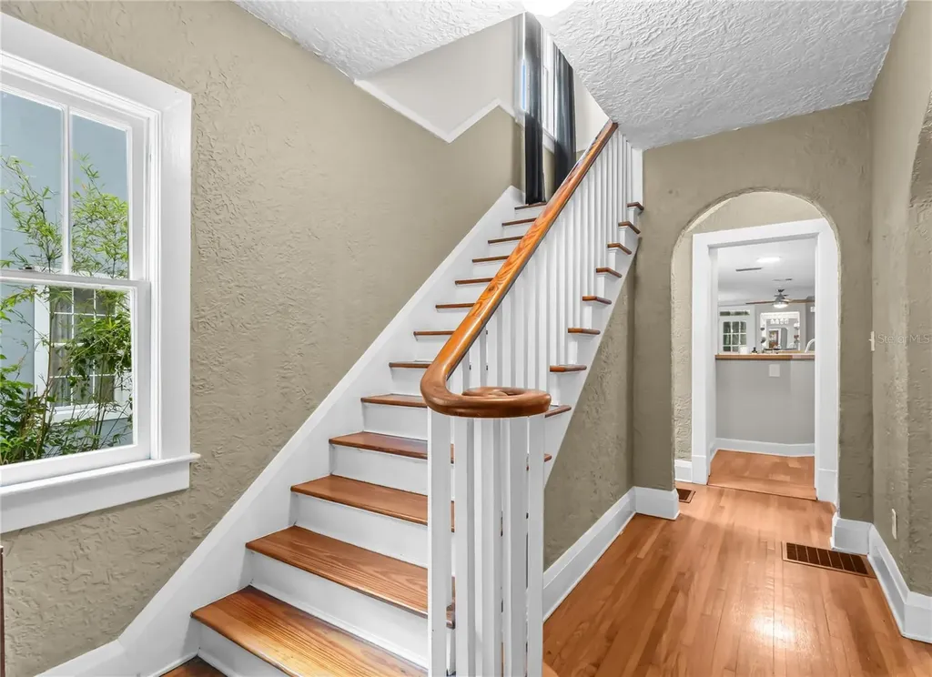 210 Phillips Place Orlando FL 32806