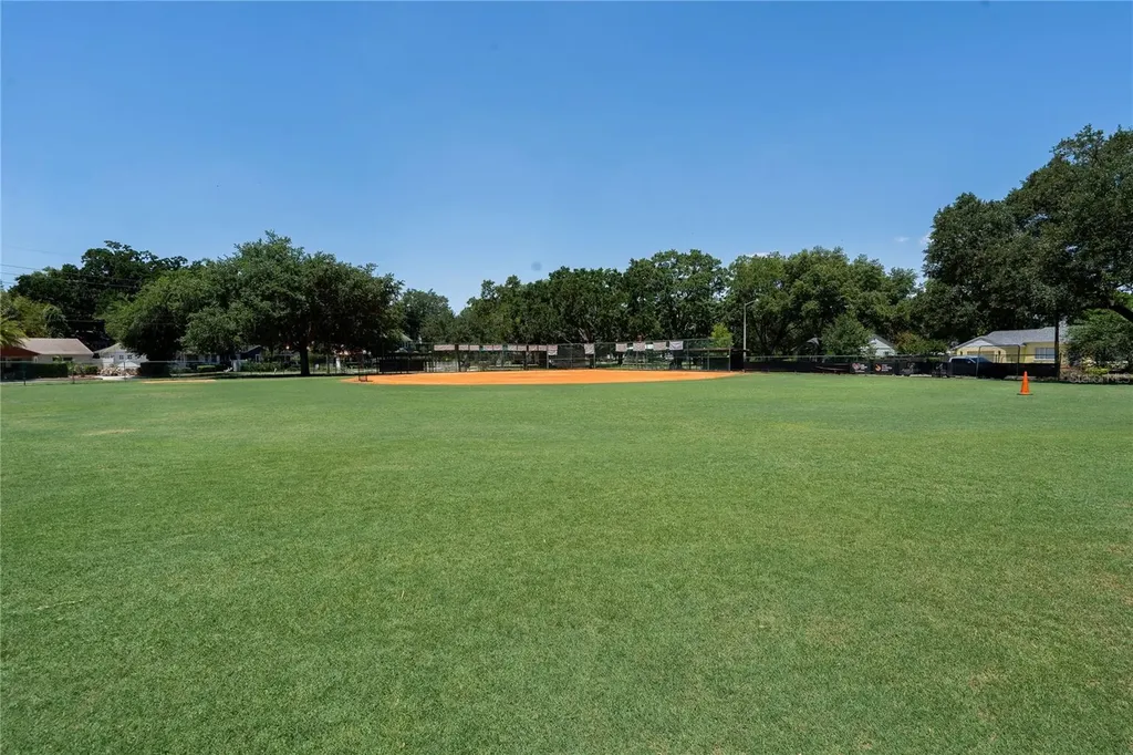 210 Phillips Place Orlando FL 32806