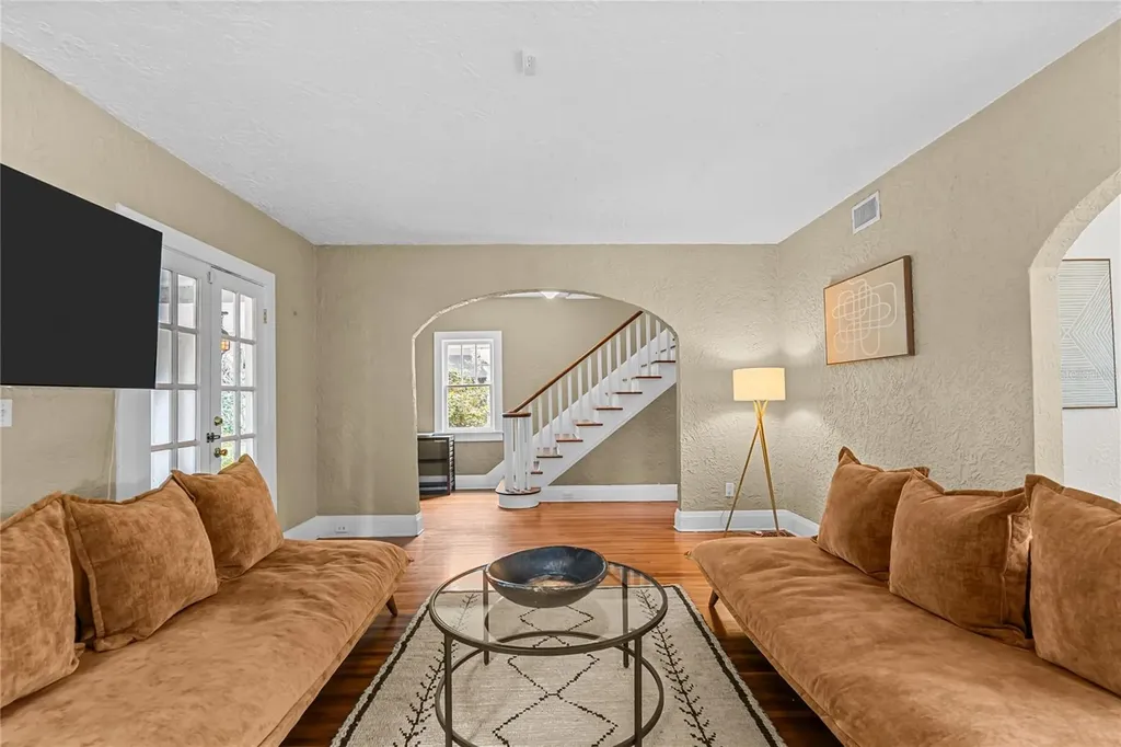 210 Phillips Place Orlando FL 32806