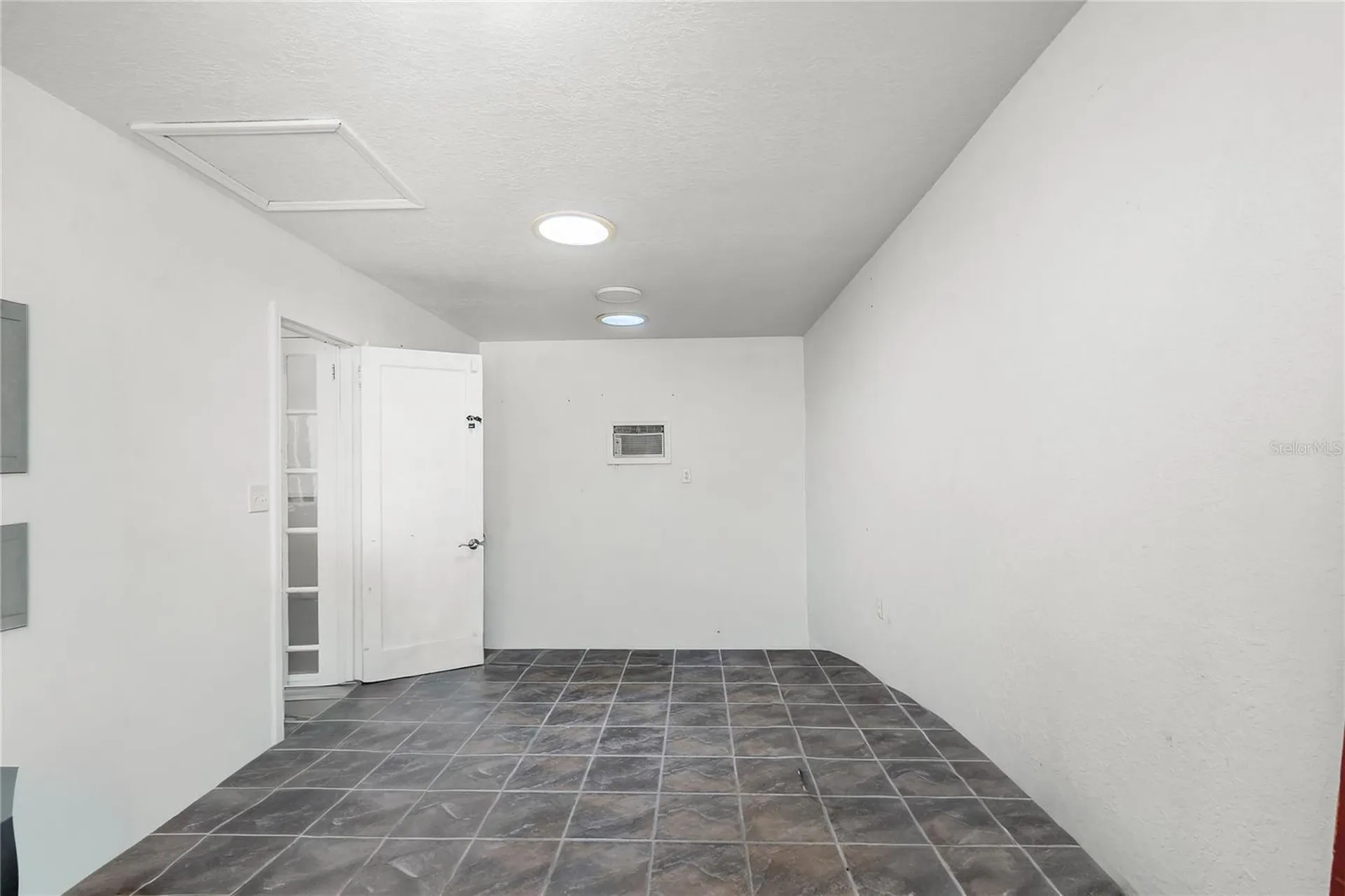 210 Phillips Place Orlando FL 32806