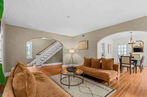 210 Phillips Place Orlando FL 32806