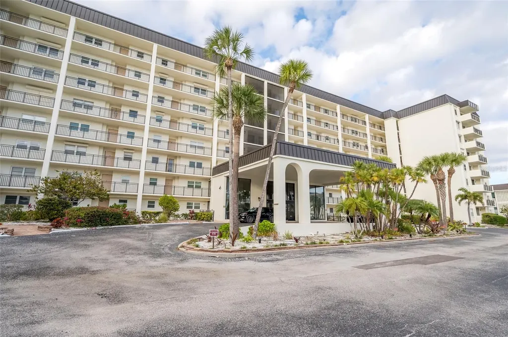 9 Haig Place Dunedin FL 34698