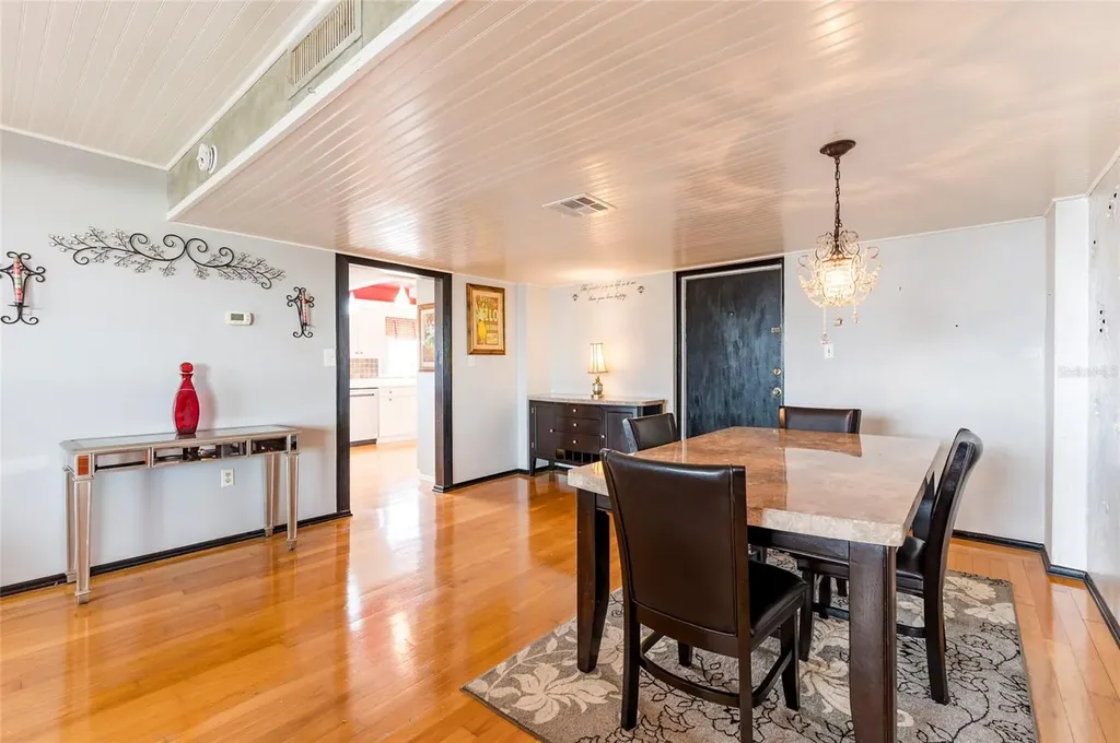 9 Haig Place Dunedin FL 34698