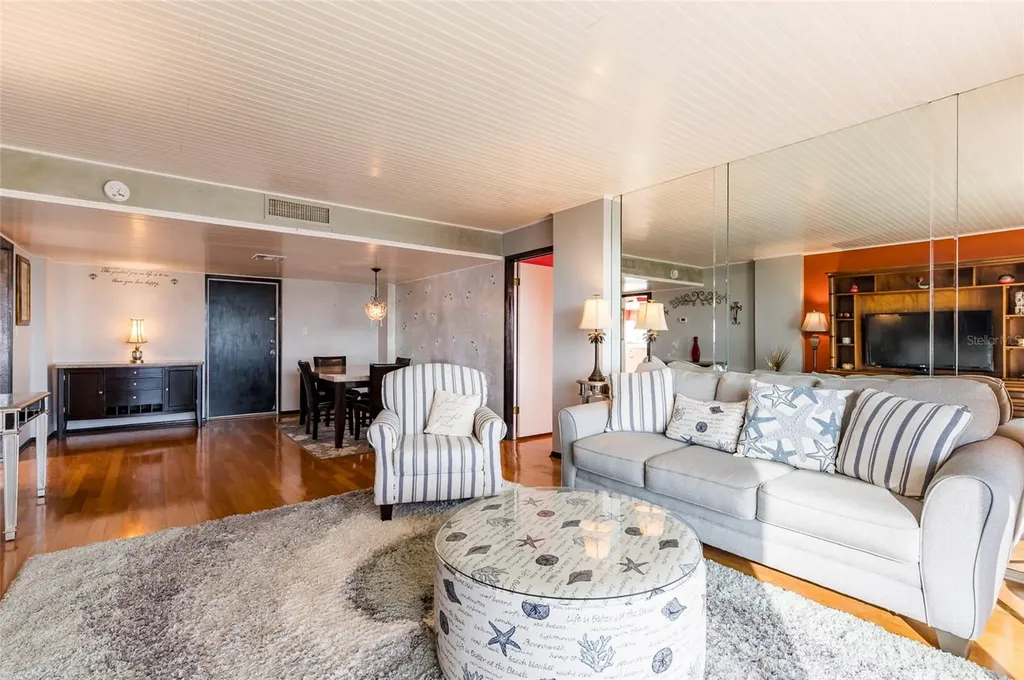 9 Haig Place Dunedin FL 34698