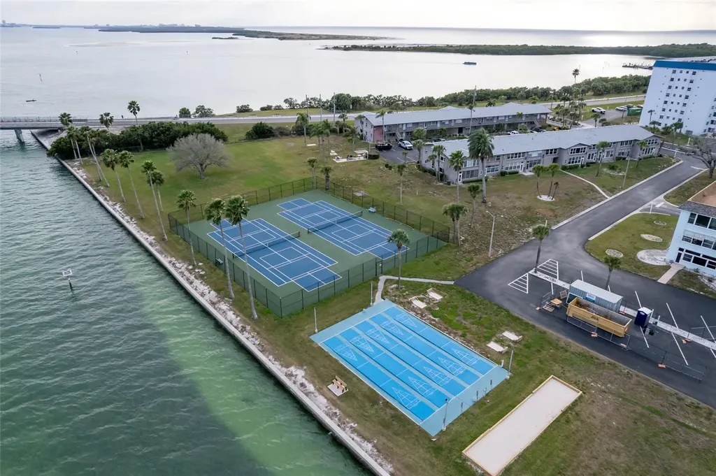 9 Haig Place Dunedin FL 34698