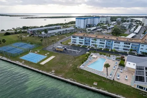 9 Haig Place Dunedin FL 34698
