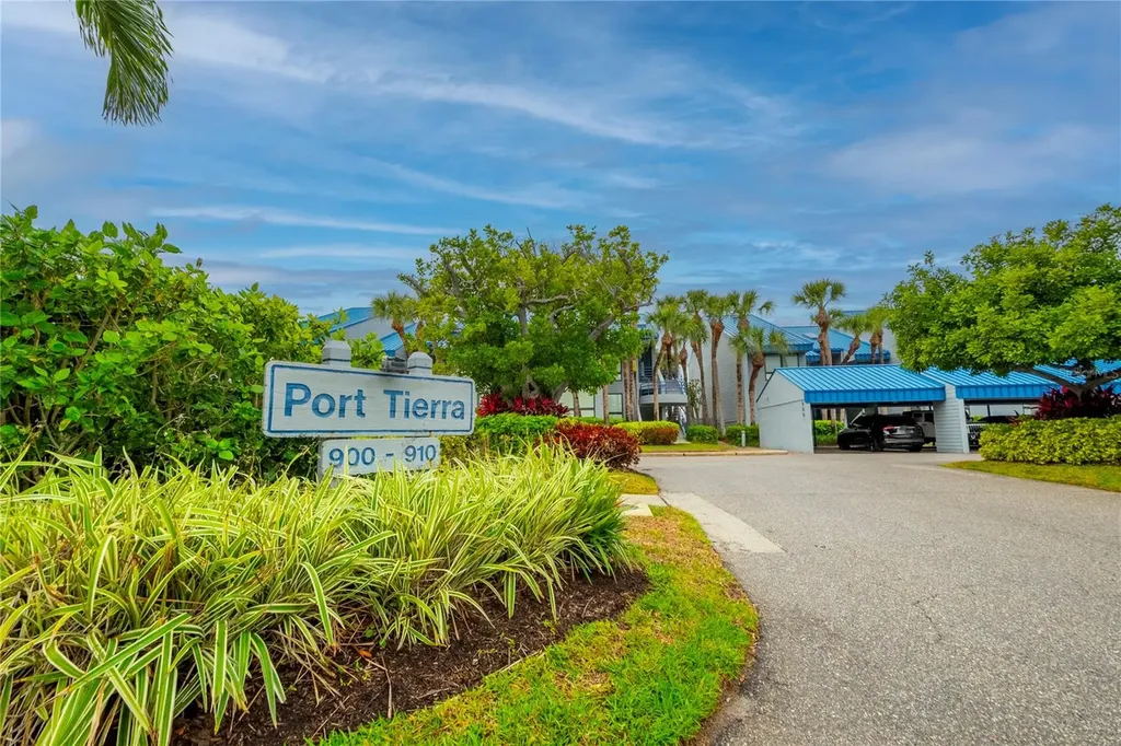 900 Pinellas Bayway S Tierra Verde FL 33715