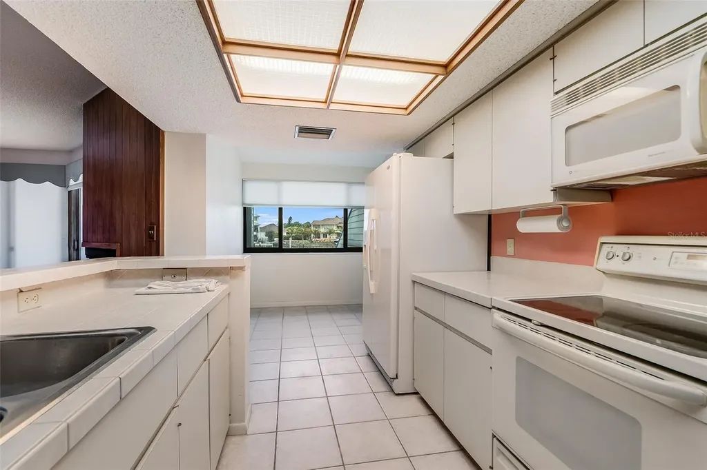 900 Pinellas Bayway S Tierra Verde FL 33715
