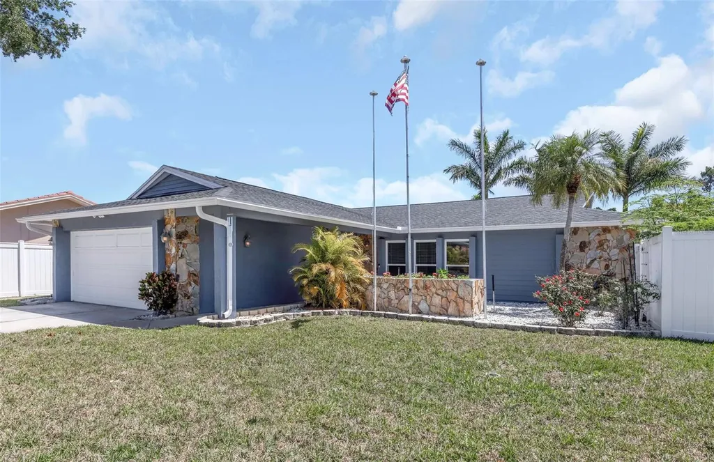 9407 Laura Anne Drive Seminole FL 33776
