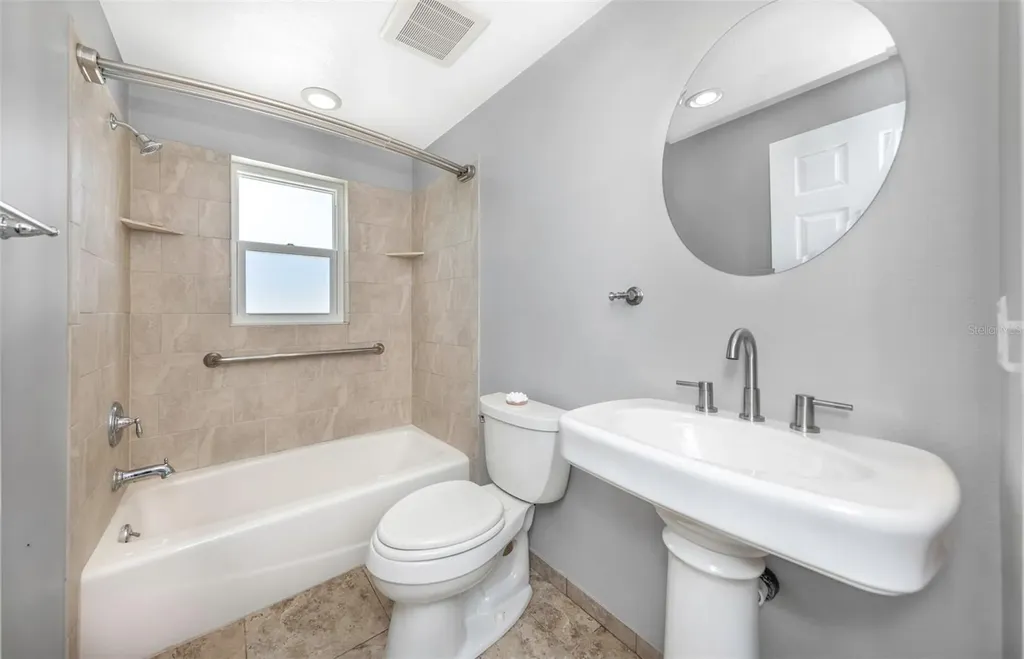 9407 Laura Anne Drive Seminole FL 33776