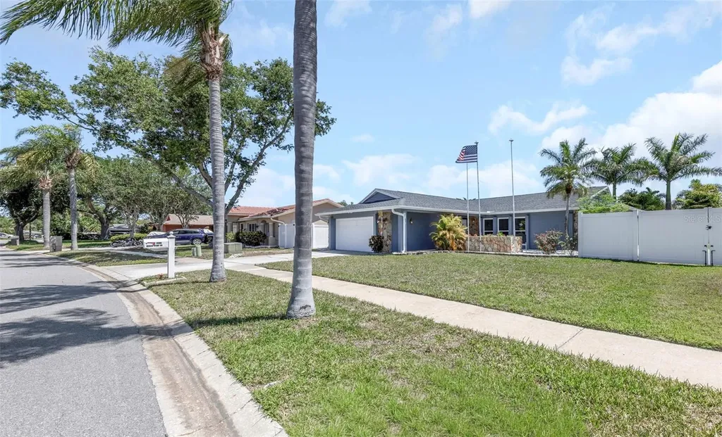 9407 Laura Anne Drive Seminole FL 33776