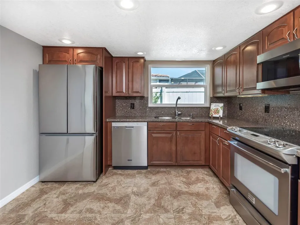 9407 Laura Anne Drive Seminole FL 33776