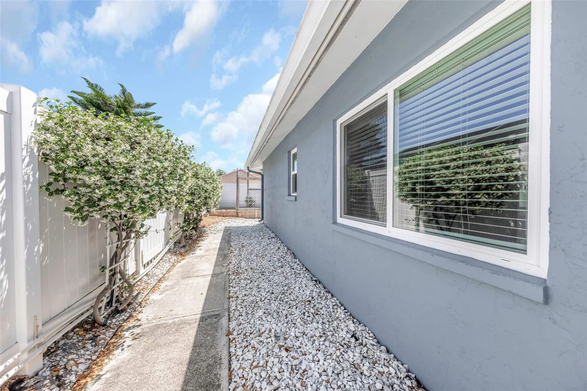 9407 Laura Anne Drive Seminole FL 33776