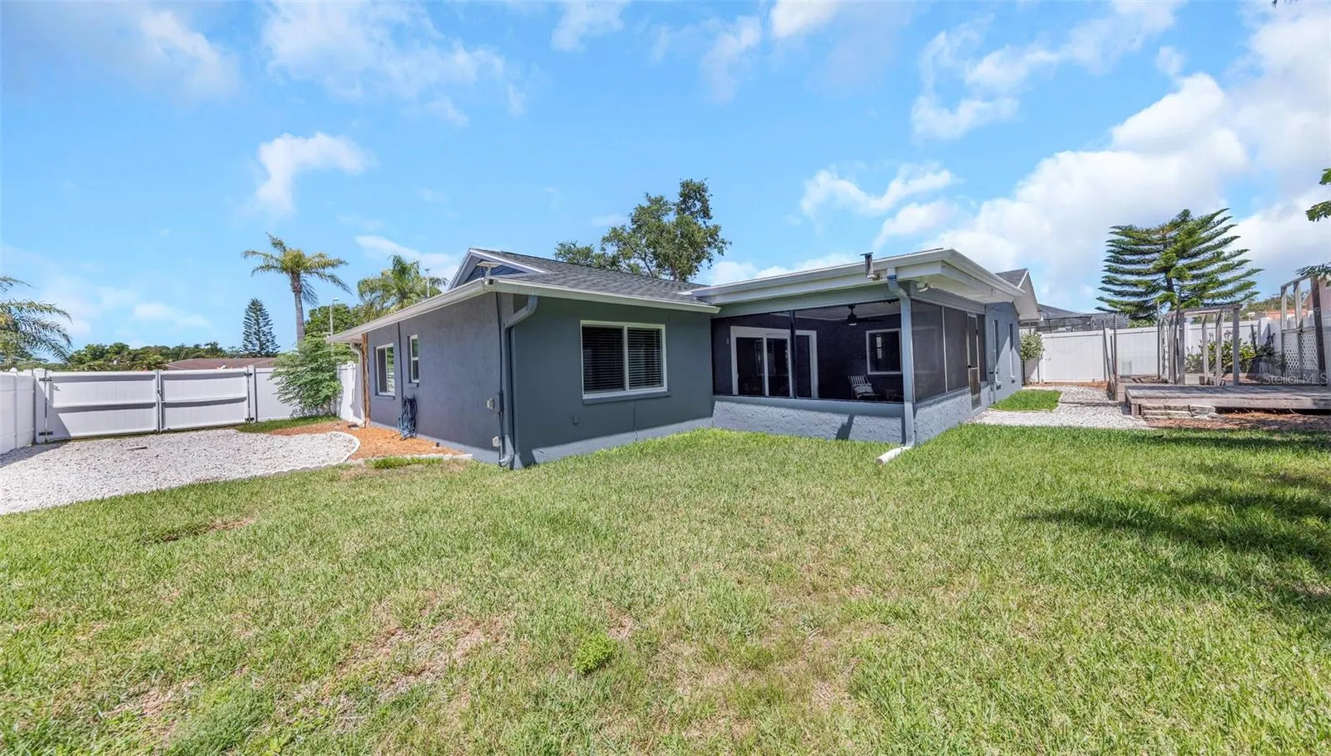 9407 Laura Anne Drive Seminole FL 33776