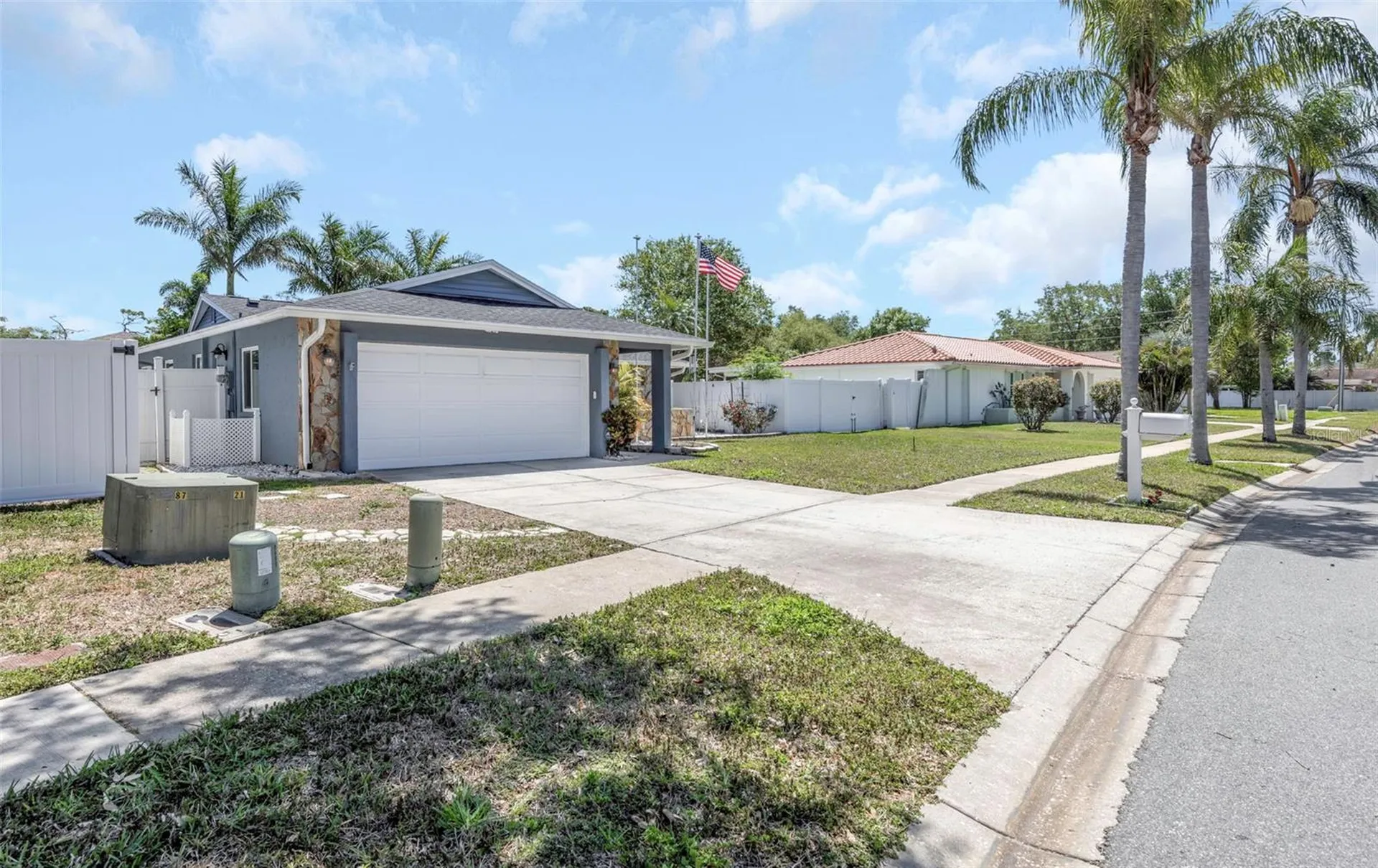 9407 Laura Anne Drive Seminole FL 33776
