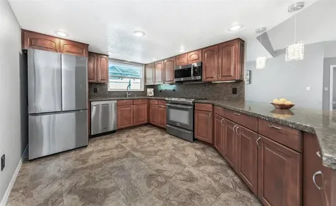 9407 Laura Anne Drive Seminole FL 33776