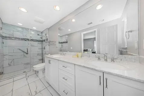 9407 Laura Anne Drive Seminole FL 33776