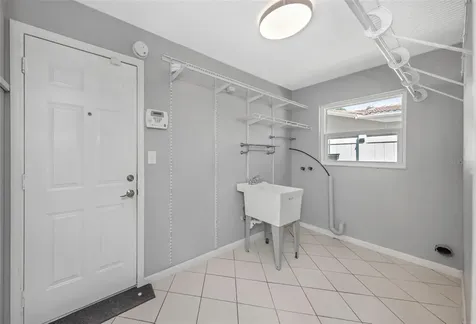 9407 Laura Anne Drive Seminole FL 33776