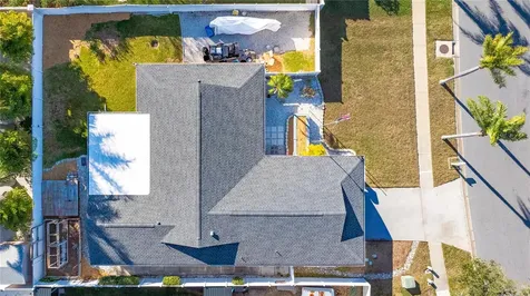 9407 Laura Anne Drive Seminole FL 33776