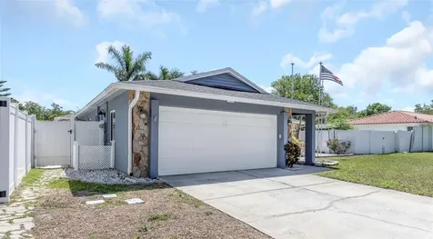 9407 Laura Anne Drive Seminole FL 33776