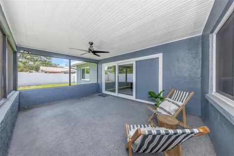9407 Laura Anne Drive Seminole FL 33776
