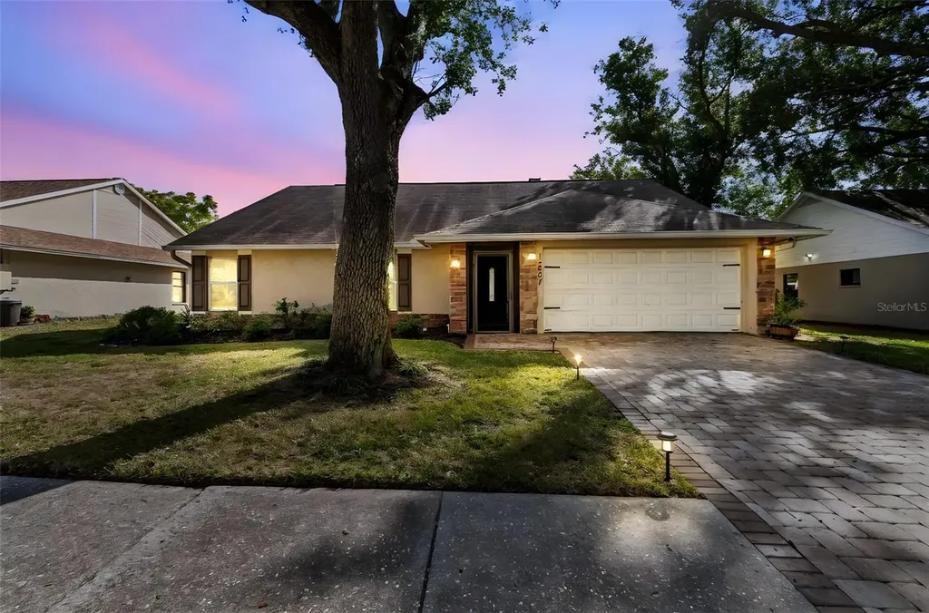 15007 Redcliff Drive Tampa FL 33625