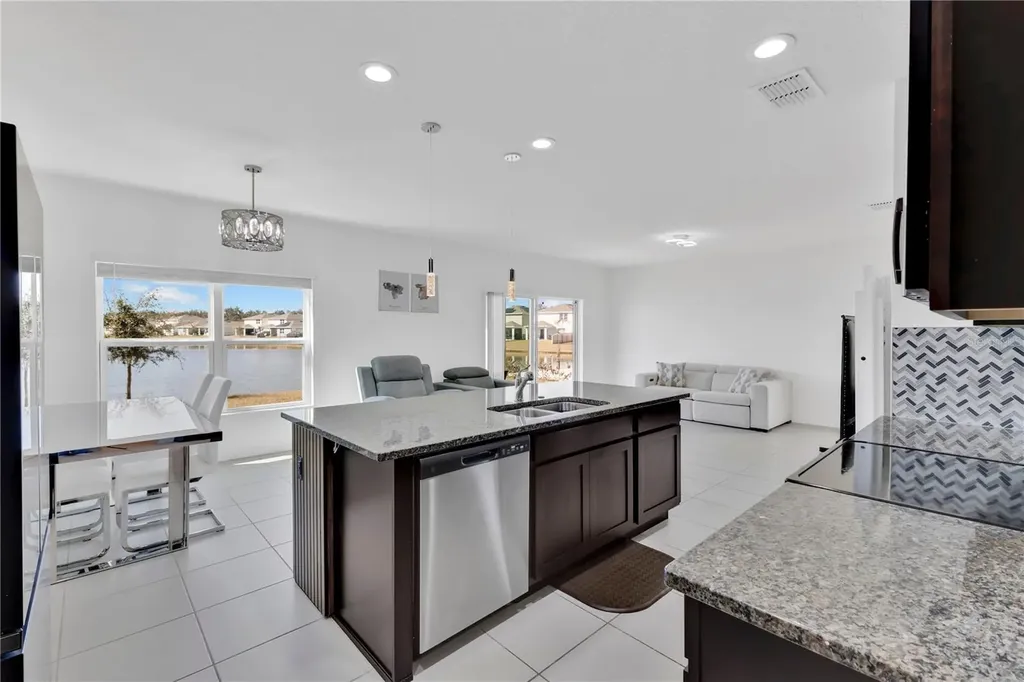 5018 Royal Point Avenue Kissimmee FL 34746