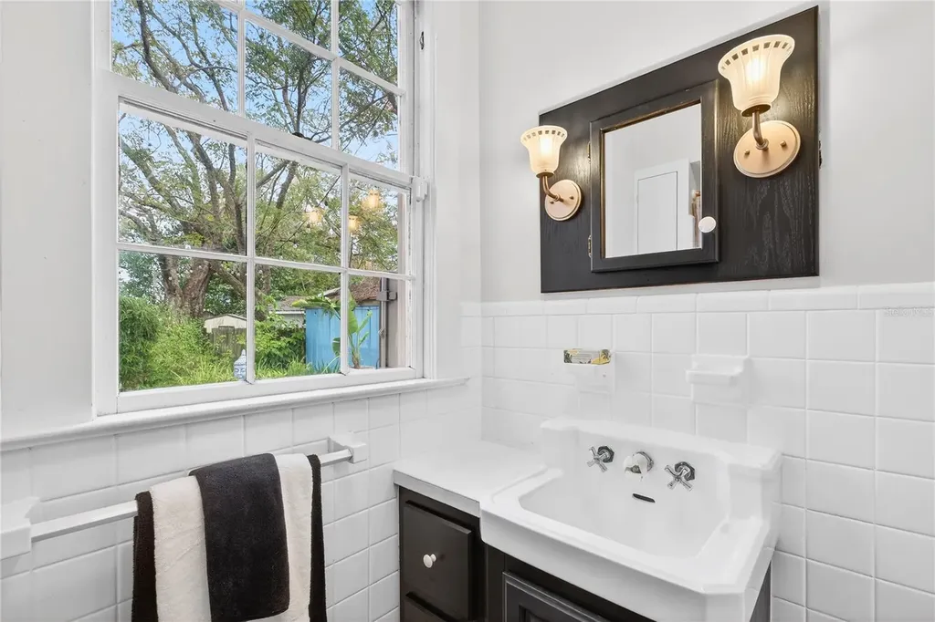 1305 Washington Avenue Eustis FL 32726