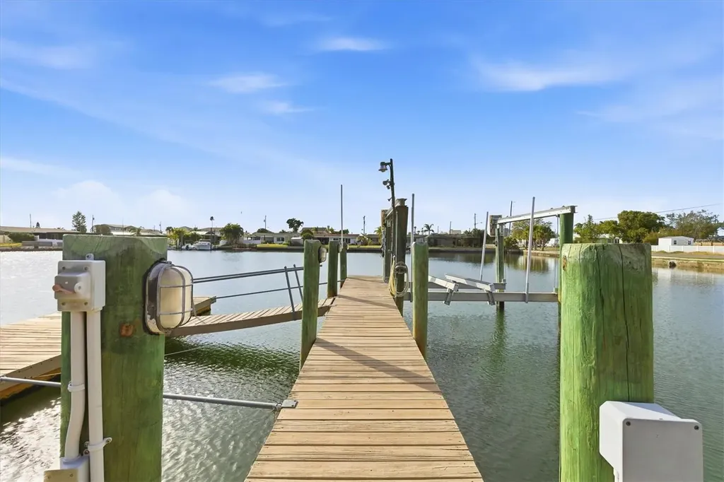 13711 Evelane Drive Hudson FL 34667