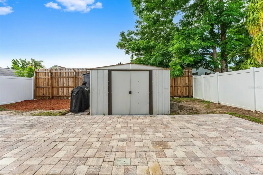 9911 Flynt Circle Orlando FL 32825