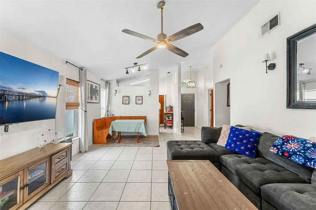 9911 Flynt Circle Orlando FL 32825