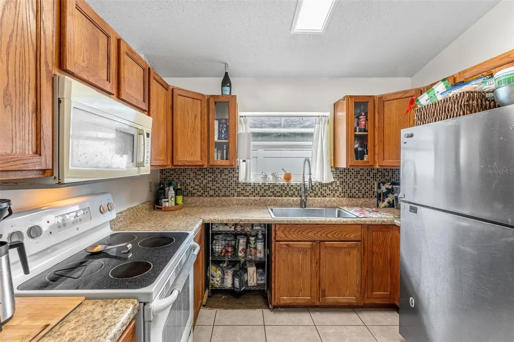 9911 Flynt Circle Orlando FL 32825