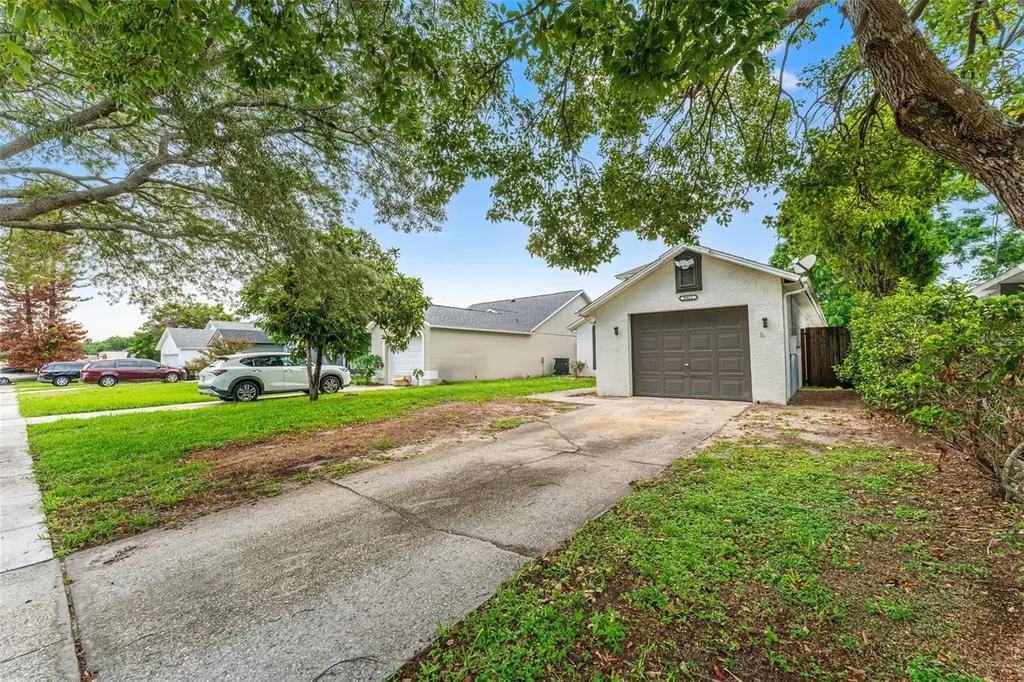 9911 Flynt Circle Orlando FL 32825