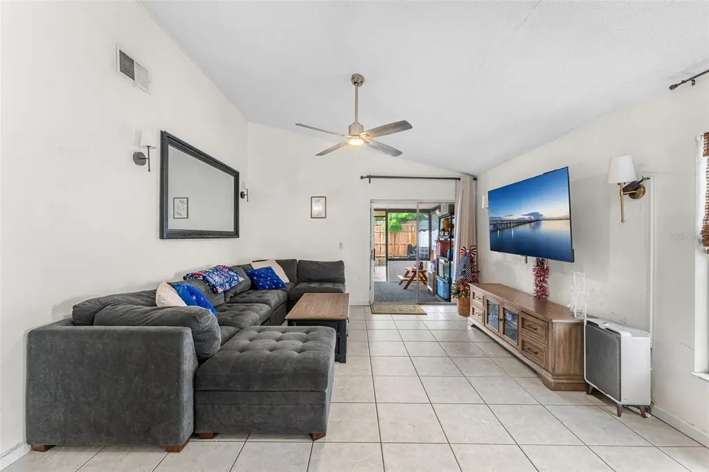 9911 Flynt Circle Orlando FL 32825