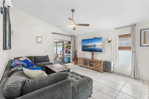 9911 Flynt Circle Orlando FL 32825