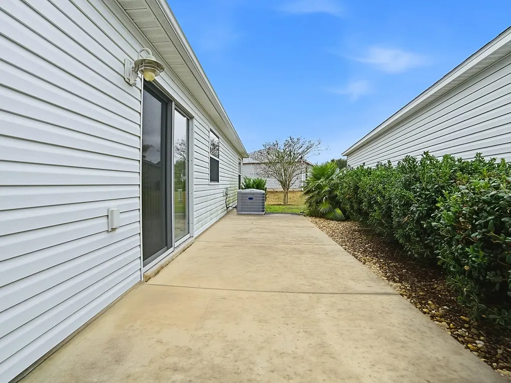 1692 Indigo Avenue The Villages FL 32162