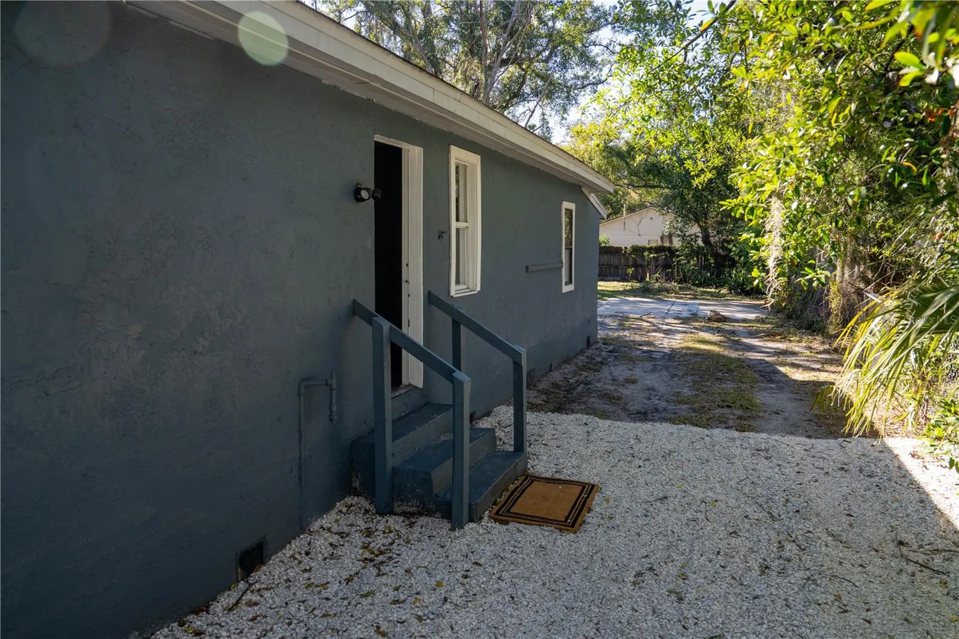 8122 N Marks Street Tampa FL 33604