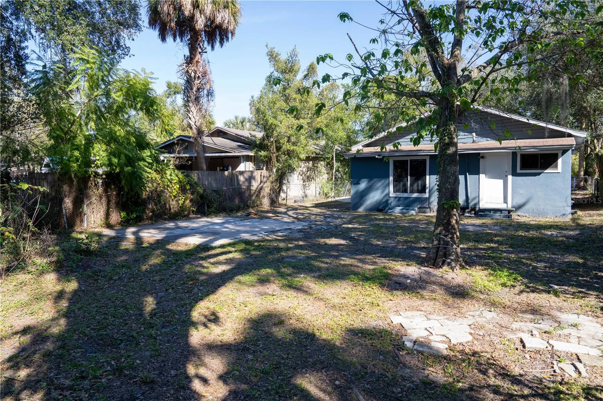 8122 N Marks Street Tampa FL 33604