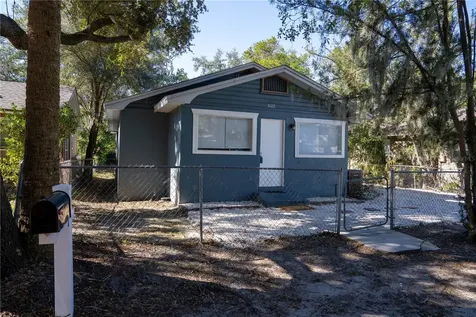 8122 N Marks Street Tampa FL 33604