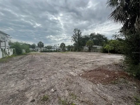 2018 43rd Street S St Petersburg FL 33711