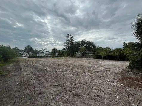 2018 43rd Street S St Petersburg FL 33711