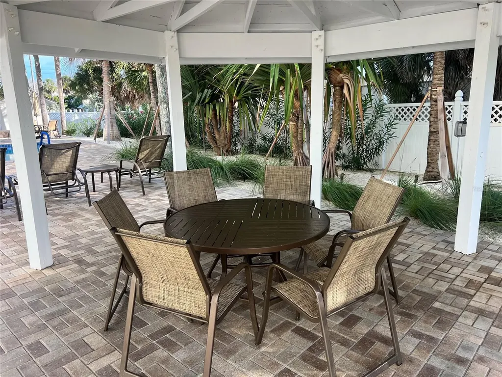 1001 Point Of Rocks Road Sarasota FL 34242
