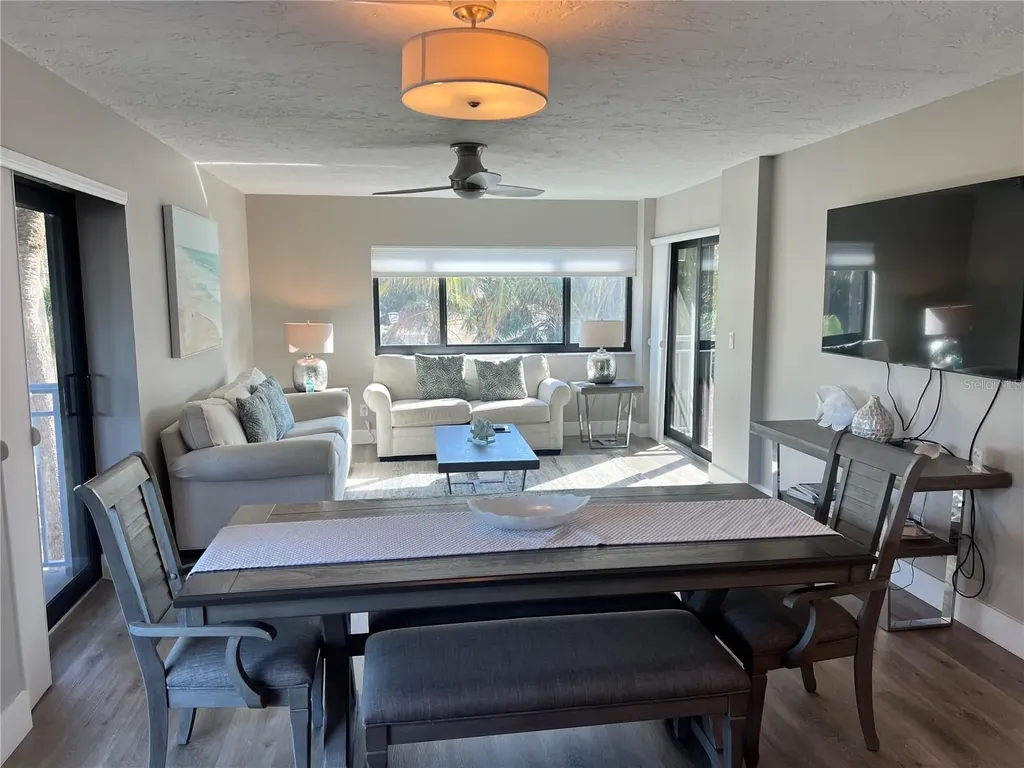 1001 Point Of Rocks Road Sarasota FL 34242