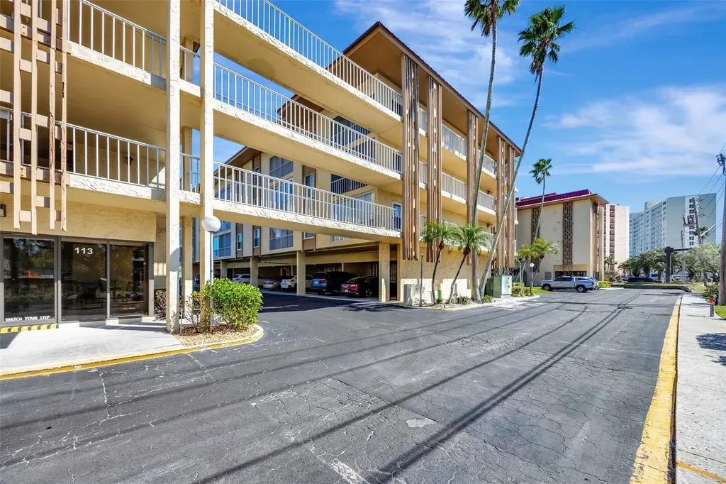 113 Island Way Clearwater Beach FL 33767