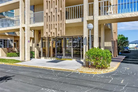 113 Island Way Clearwater Beach FL 33767