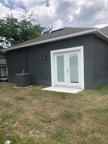 1013 W 11th Street Sanford FL 32771