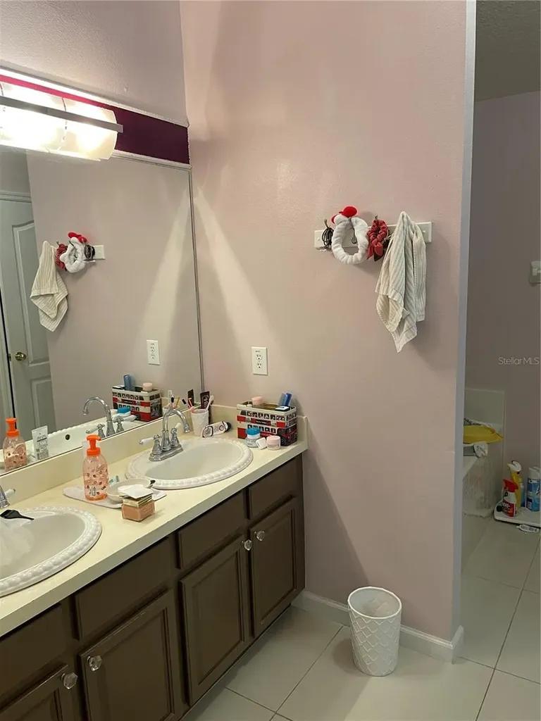 1270 Stationside Drive Oakland FL 34787