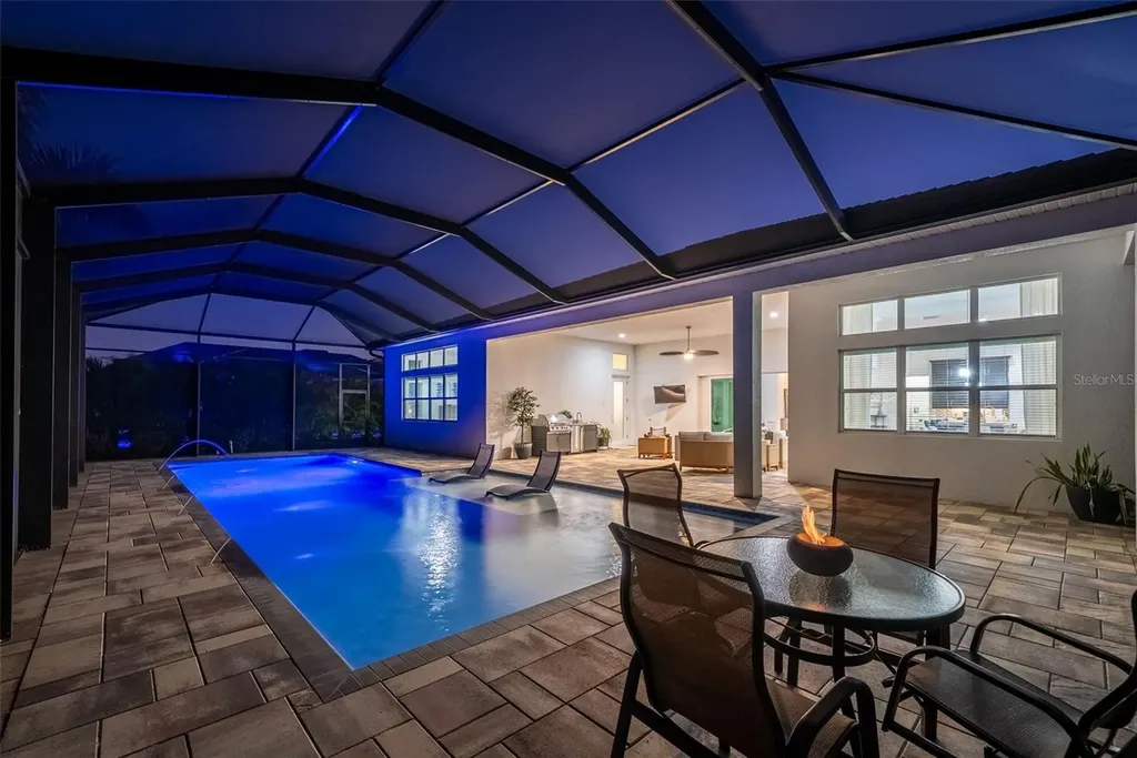 8276 Redonda Loop Lakewood Ranch FL 34202
