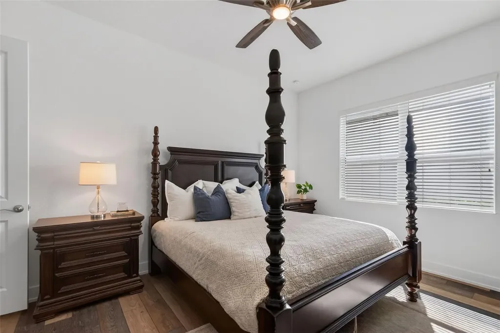 8276 Redonda Loop Lakewood Ranch FL 34202